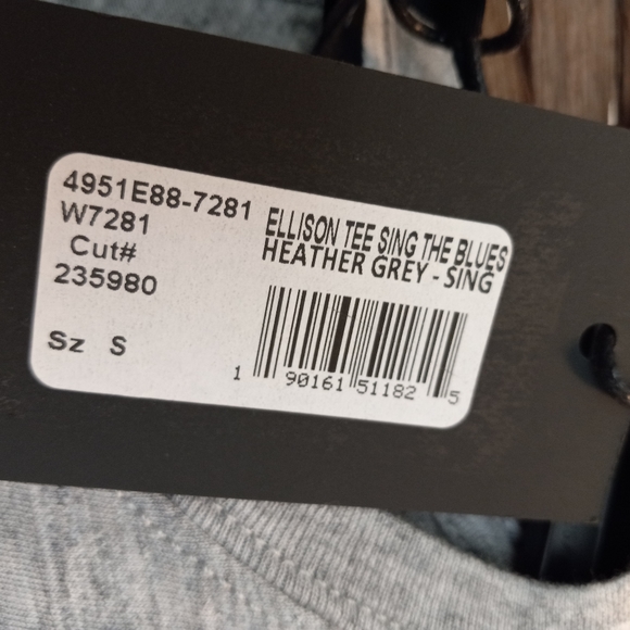 Paige Ellison Sing the Blues Away Tee Shirt Size Small - Picture 5 of 5